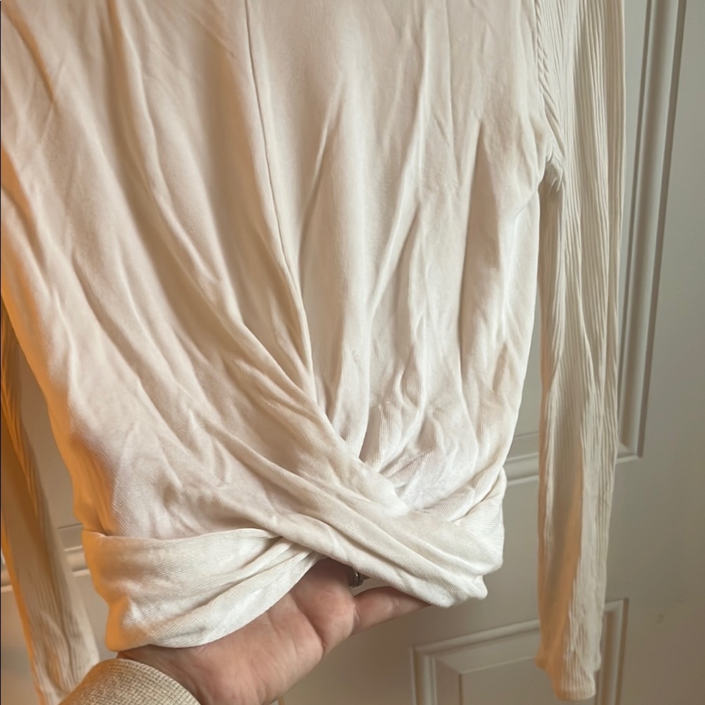 Alo Yoga Cover Long Sleeve Twist Front Top - Picture 7 of 9